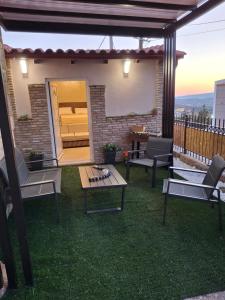 Boutique Eptalofos 2 15min from airport and sea