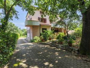 Apartment Lorenzin by Interhome