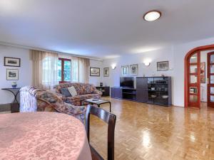 Apartment Lorenzin by Interhome