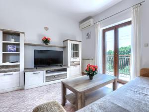 Holiday Home Kristina by Interhome