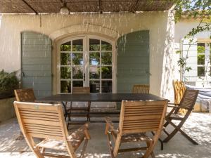 Villas Villa Maussane by Interhome : photos des chambres