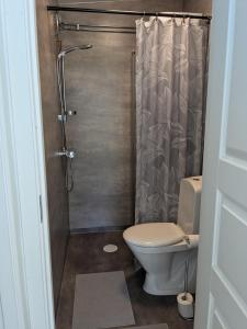 Modern Cabin by Nora Lake with AC!