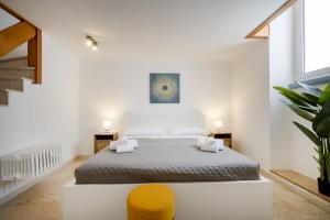 Soggiorno Ampio e Luminoso vicino al Lungomare di Bari