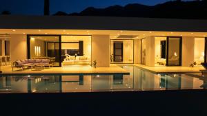 The Oasis, luxury Villa in Nidri