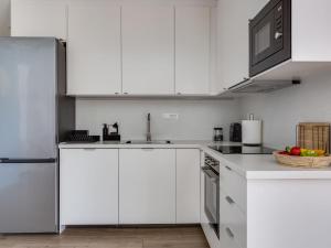 Holiday Home Escape on lake by Interhome