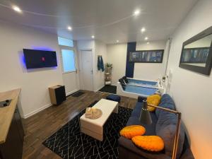Appartements La Bulle Bleue Jacuzzi : Appartement 1 Chambre