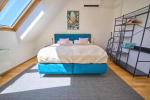 Klimatisiertes Dachgeschoss Metro Nähe