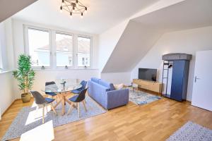 Klimatisiertes Dachgeschoss Metro Nähe