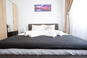 Kubiq Apartment by Coresi