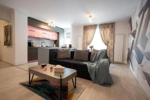 Kubiq Apartment by Coresi