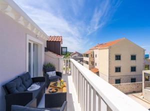 Friends & Family Home