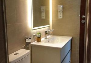 Trizen Colombo Luxury 2-Bedroom Apartment
