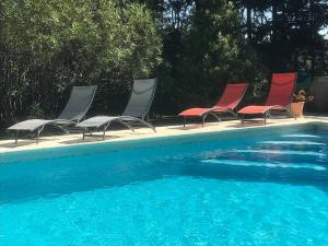 Villas Demeure de charme au nord de Montpellier avec piscine : photos des chambres