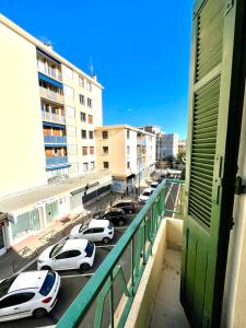 T2 Bleu Mer - Centre ville , Climatisé , 5 min de la plage et à 250m de la gare