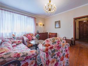 Aristocratic Top Central Apartment