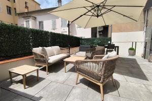 508 Cannes Spacious 4 Bedroom Apartment with Sunny Terrace