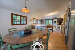 Villas LA ROURETANE Pool AirCo for 10 By Sunset : photos des chambres