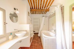 Bastide for holidays in Provence - La Maison du Bonheur