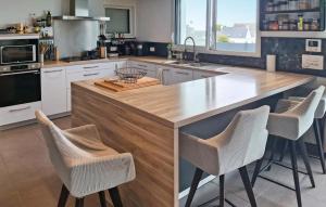 Maisons de vacances Maison Avec Piscine Vue Mer : photos des chambres