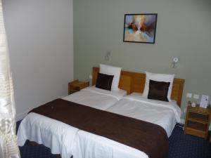 Hotels Hotel Corona -Rodier- : photos des chambres