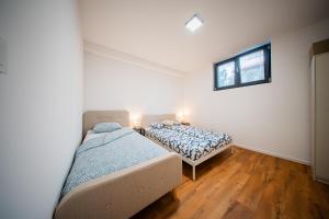 Flex SelfCheckIns 189 - Zagreb - Bedroom - Parking