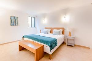 Modern Carvoeiro House by LovelyStay