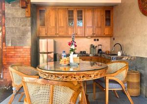 Maharatu Suite Villa