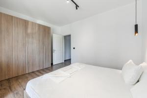 Saranda Beach Living - 1BR Apartment