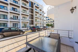 Saranda Beach Living - 1BR Apartment