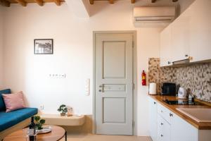 Assyr A - Santorini Cozy Cycladic Retreat
