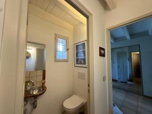 Maisons de vacances La Maison du Petit Herisson de 170 m2 avec jardin parking accueil de 6 personnes barbecue : photos des chambres