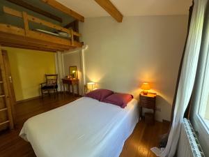 Maisons de vacances La Maison du Petit Herisson de 170 m2 avec jardin parking accueil de 6 personnes barbecue : photos des chambres