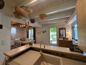 Maisons de vacances La Maison du Petit Herisson de 170 m2 avec jardin parking accueil de 6 personnes barbecue : photos des chambres