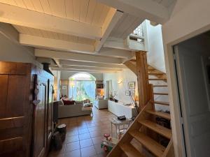 Maisons de vacances La Maison du Petit Herisson de 170 m2 avec jardin parking accueil de 6 personnes barbecue : photos des chambres