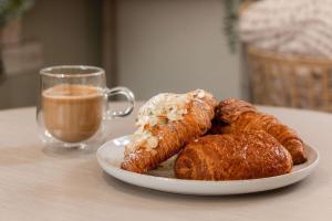 Cottage Central Location Parking Fireplace Garden