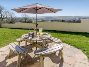 3 Bed in Narberth 73936