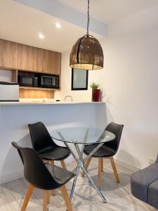 Cerca del Estadio River, Chinatown y el Campo de Polo