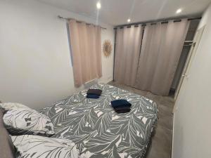 Appartements T2 Cosy et Verdoyant- Proche mer et Ambiance Sud : photos des chambres