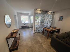 Appartements T2 Cosy et Verdoyant- Proche mer et Ambiance Sud : photos des chambres