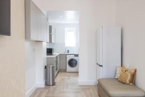 Luxury Retreat, Perfect For Business & Families With Free Gym By The Pocklington - The Abbey Suite