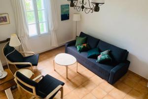 Maisons de vacances Gite LA GLYCINE, proche des plages, a l-exterieur de la ville d-ELNE : photos des chambres