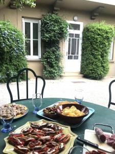 Maisons de vacances Gite LA GLYCINE, proche des plages, a l-exterieur de la ville d-ELNE : photos des chambres