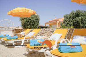 #240 Beach House - Casa da Balaia by Home Holidays