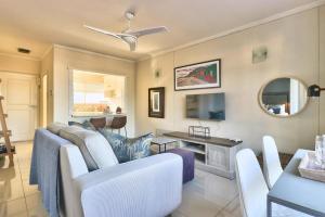 Cascades Sunny Studio with views