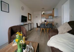 Appartements La Blanche Hermine - city center - parking : photos des chambres