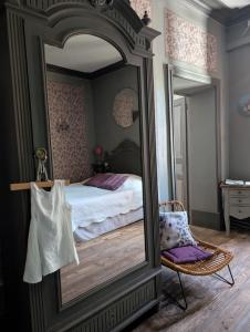 Maisons d'hotes Le Clos de La Chardonniere : Grande Chambre Double 