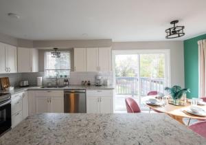 Vibrant Modern Retreat Close to Denver and Trails