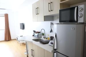 Julias Cozy Mountain Condo Couples Getaway