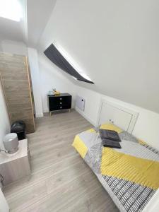 6-bedroom House in Morden, London (Zone 4)