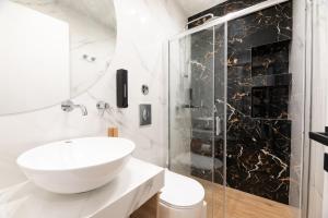 Modern Rooms Pagrati